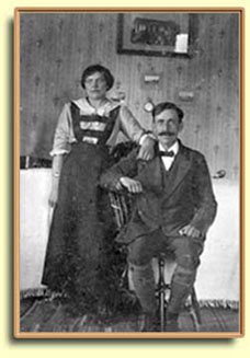 Lisa Maria Jansdotter f. 1854 i St. Tomsjn & Nils Johan Nilsson f. 1860 i Lidbackarna, Hllefors